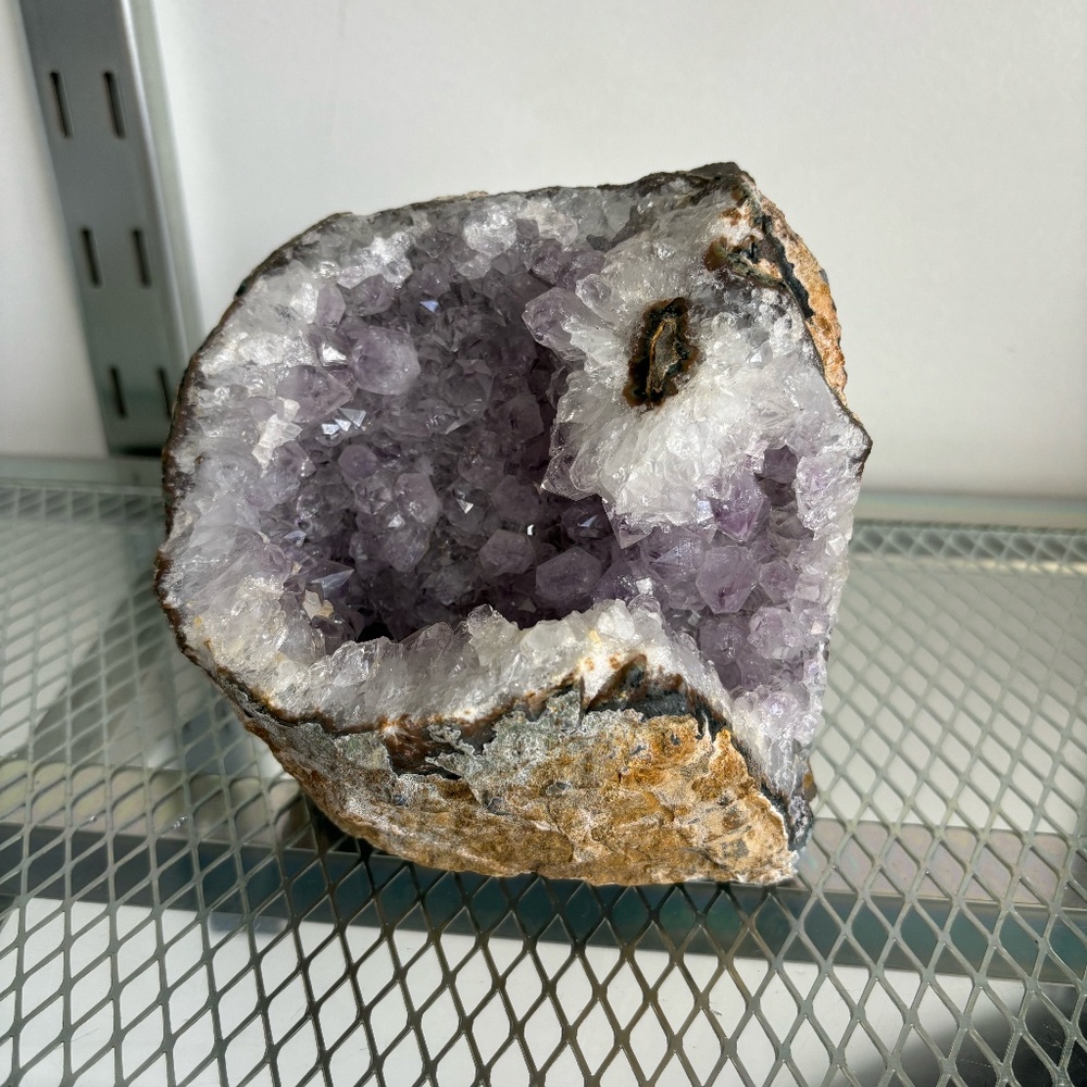 4 lb Amethyst crystal geode